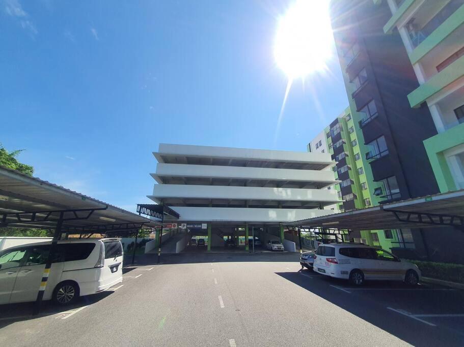 Manhattan Condo Ipoh With Water Park And Pool View Esterno foto