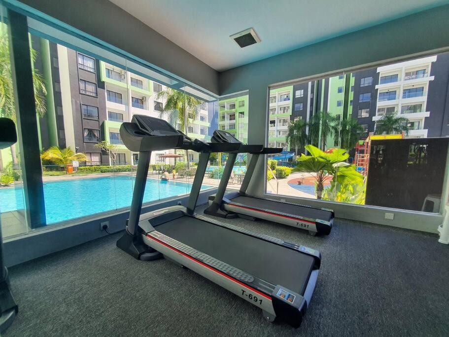 Manhattan Condo Ipoh With Water Park And Pool View Esterno foto